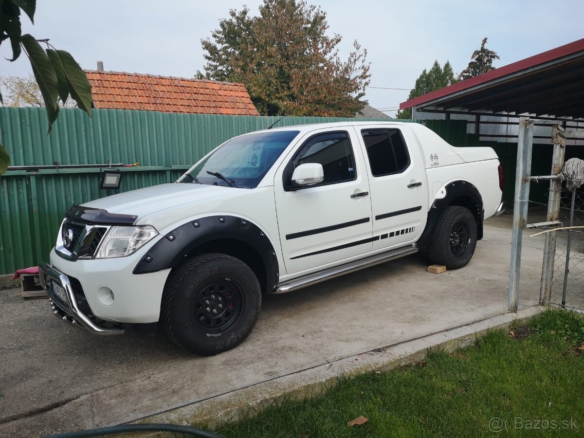 Nissan Navara 2,5 4x4 - 5