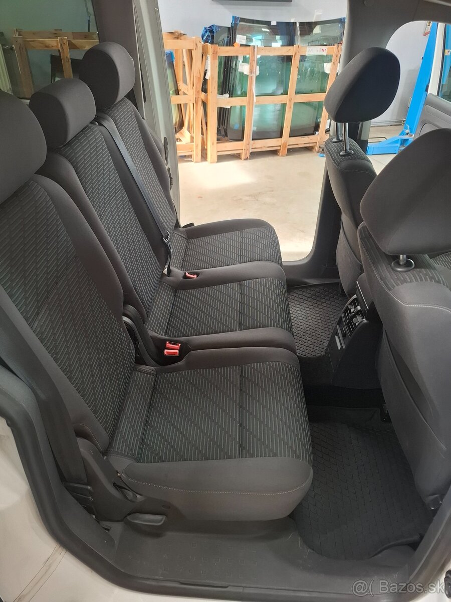 Predám VW Caddy 2.0 tdi - 5