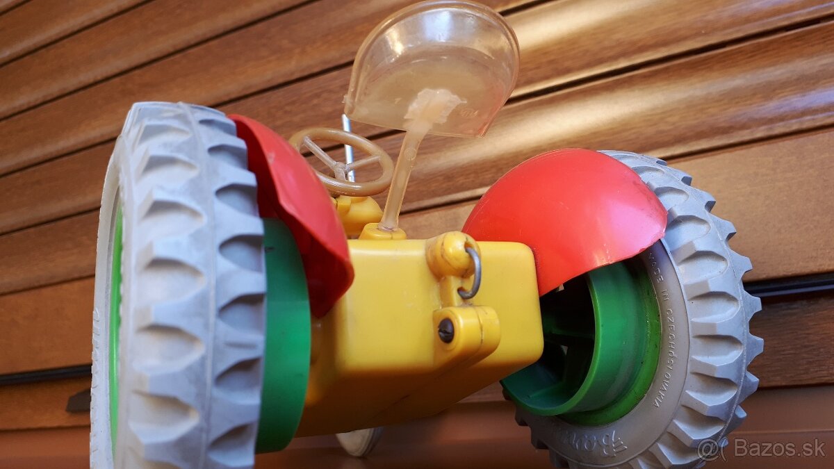 Stara hracka: Traktor ZETOR - 5