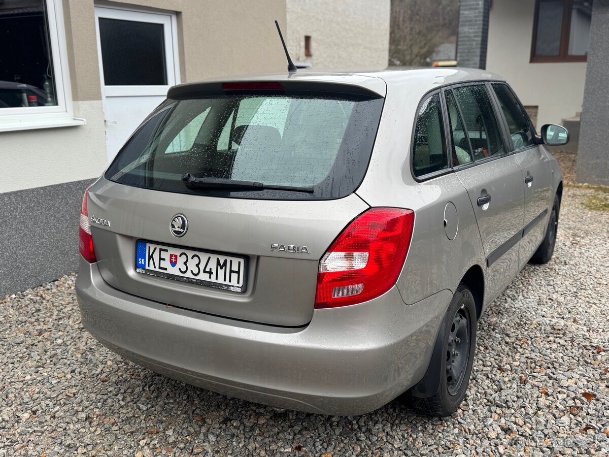 Škoda Fabia kombi II facelift 1.2 2013 81000km POJAZDNÉ - 5