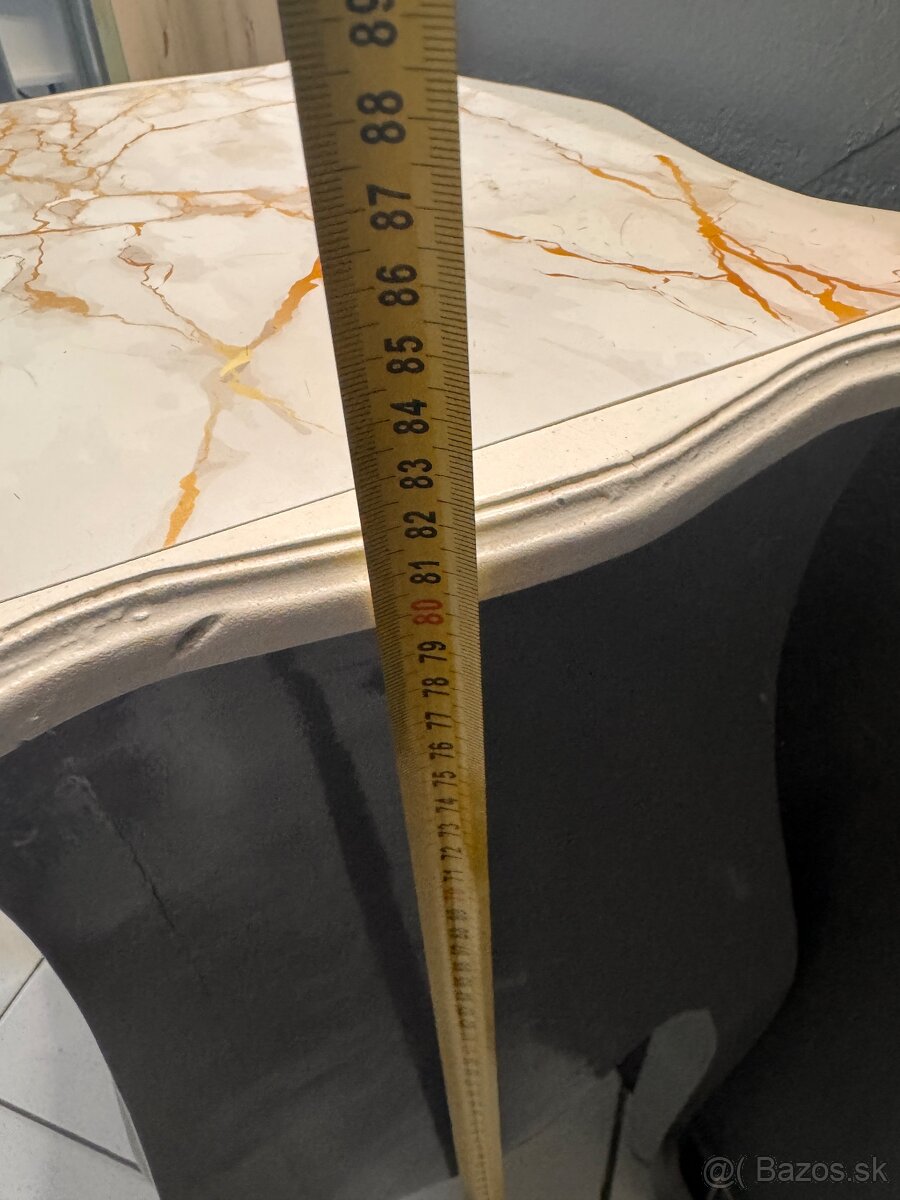 PREDÁM TENTO ŠEDÝ STOLÍK - 5