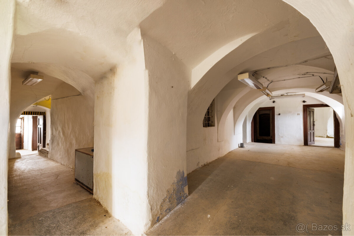 Kaštieľ plný krásnej histórie Záborské - 5