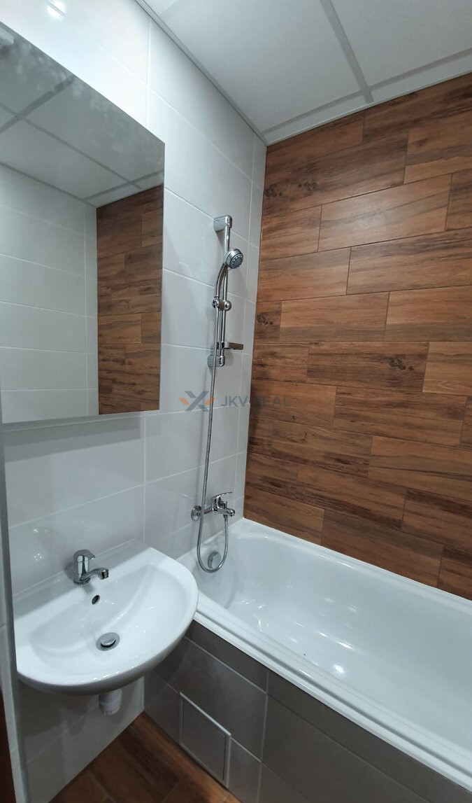 Slnečný kompletne zrekonštruovaný 2 izbový byt blízko centra - 5