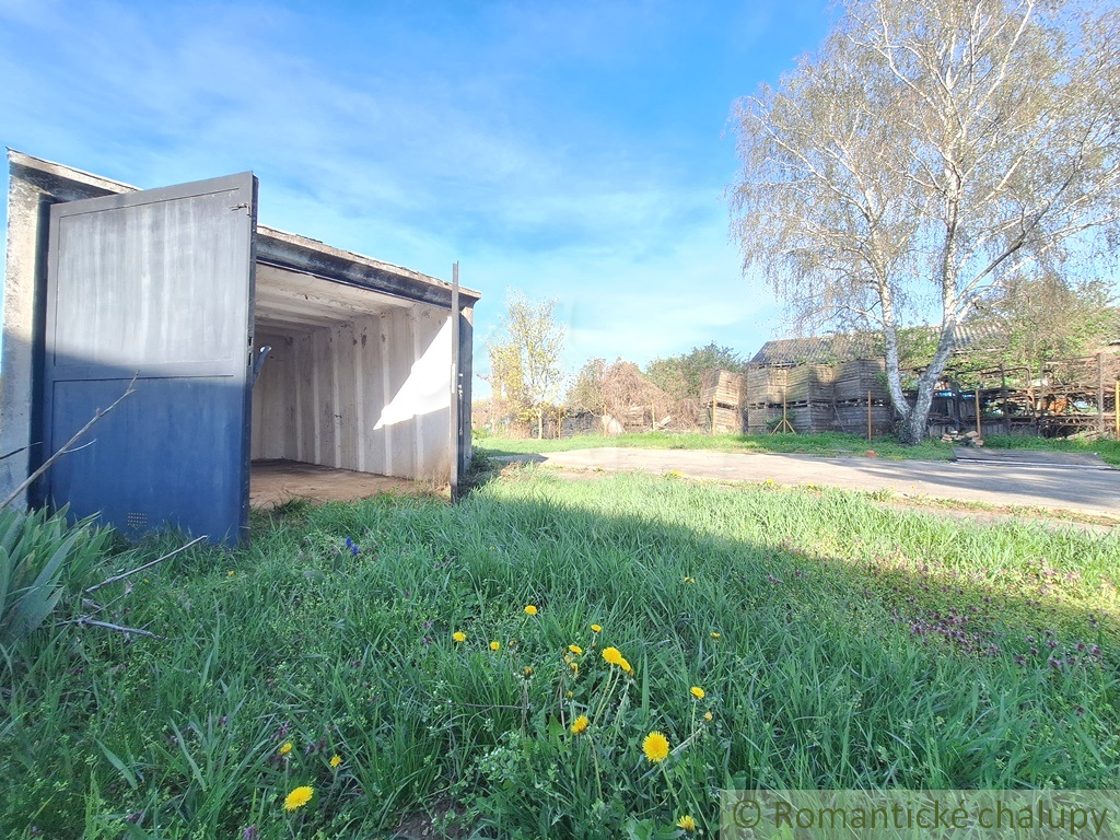 Stavebný pozemok v kľudnej časti podunajskej obce Kravany - 5