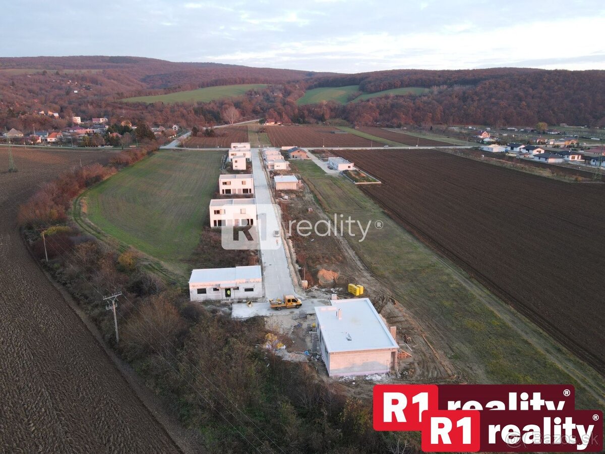 INVESTIČNÝ POZEMOK S VEĽKÝM POTENCIÁLOM / 6343 m2 / Nové Sok - 5