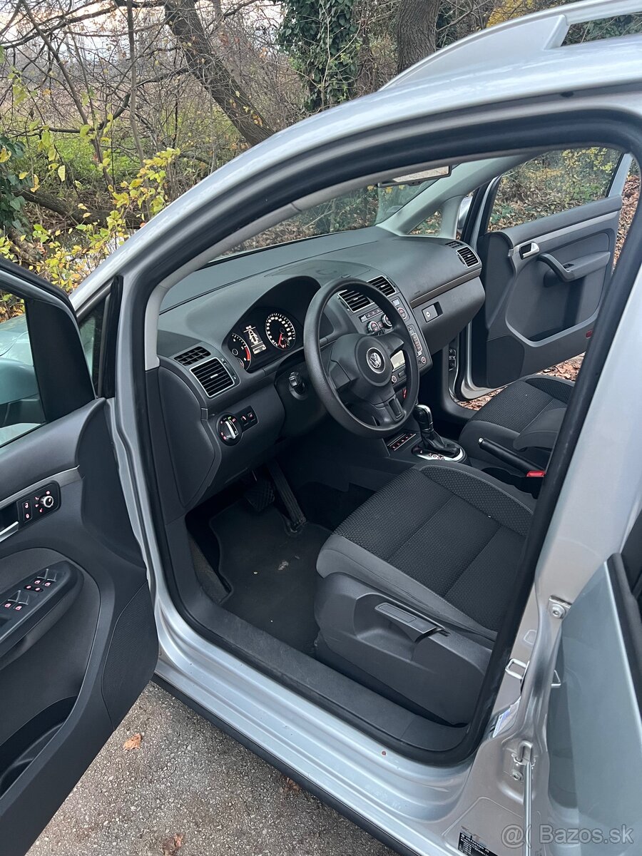 Volkswagen Touran 2.0 TDI • 103 kW - 5