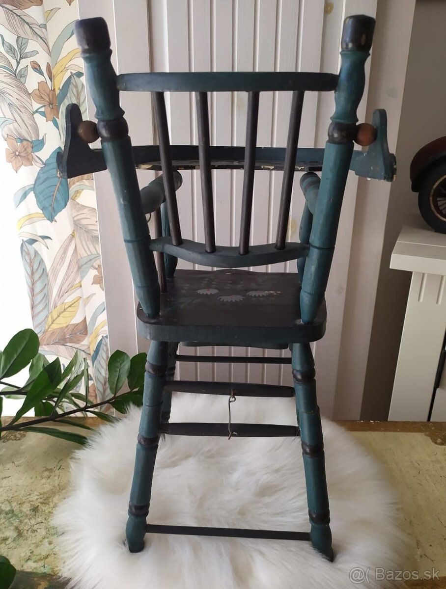 Stará stolička pre bábiky - 5