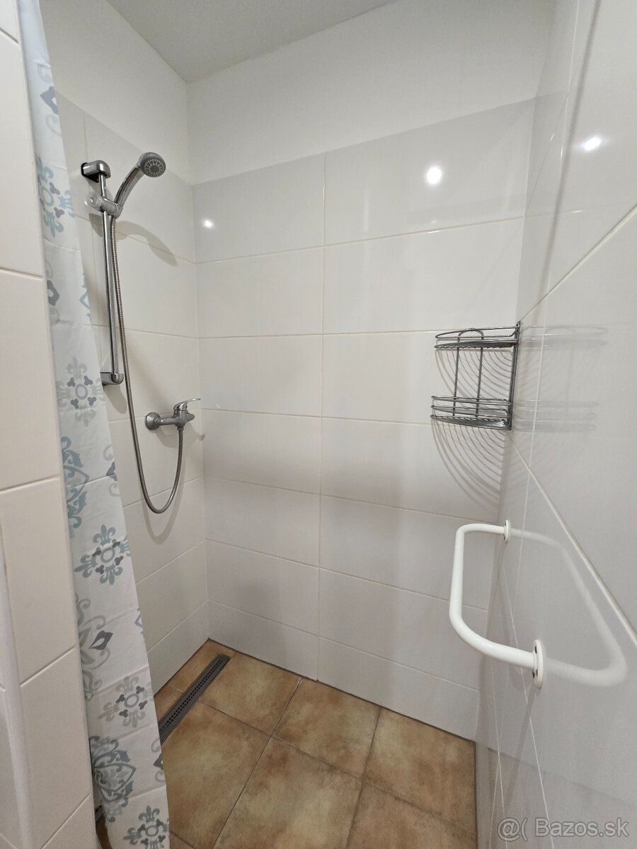 Prenájom 1 izbového bytu Západ Poprad - 5