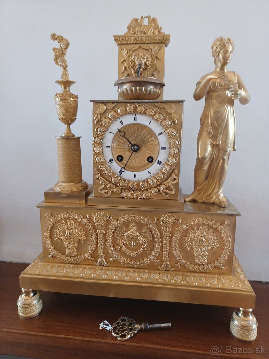Empírové pozlátené francúzske hodiny 1830 - 5