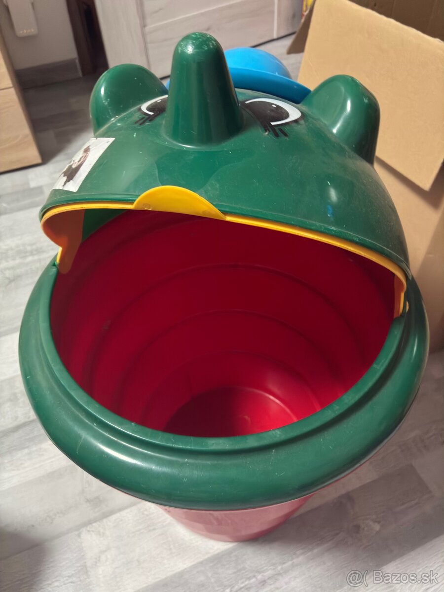 Nadoba na hračky - 5