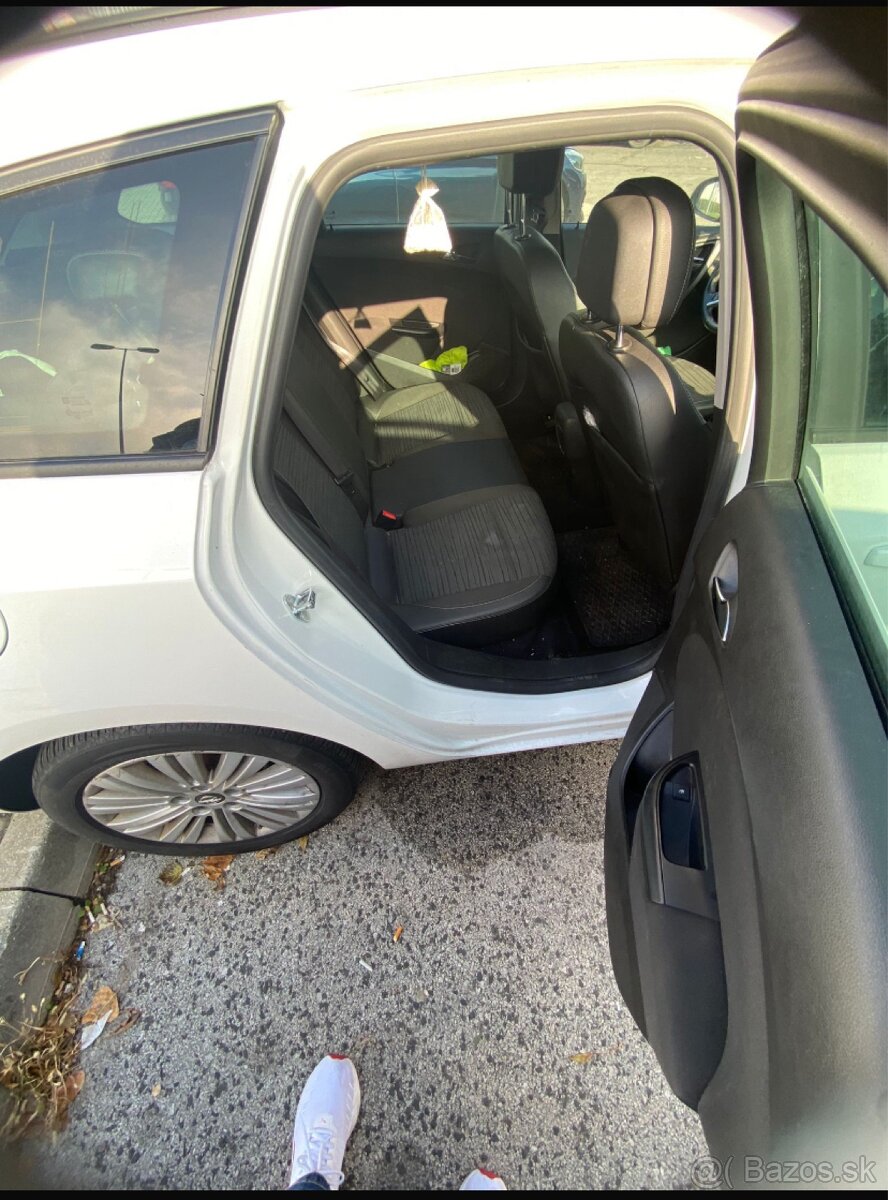 Opel astra , 2015 J - 5