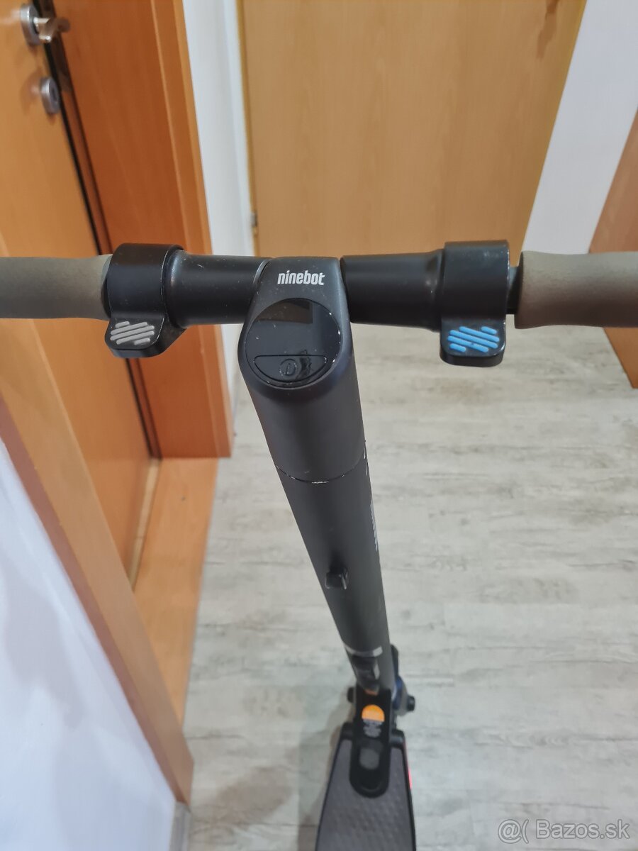 Elektricka kolobežka Ninebot Kickscooter ES - 5