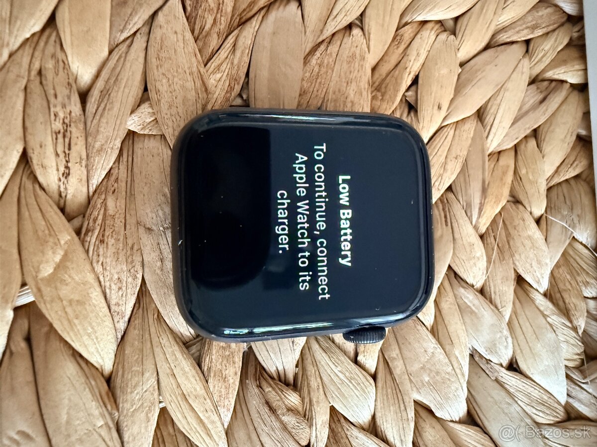 Apple Watch SE 44 mm - 5