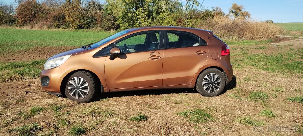 KIA RIO 1.4 benzin,rok 2012,80kw-109koni,186000km,kup.v SR - 5