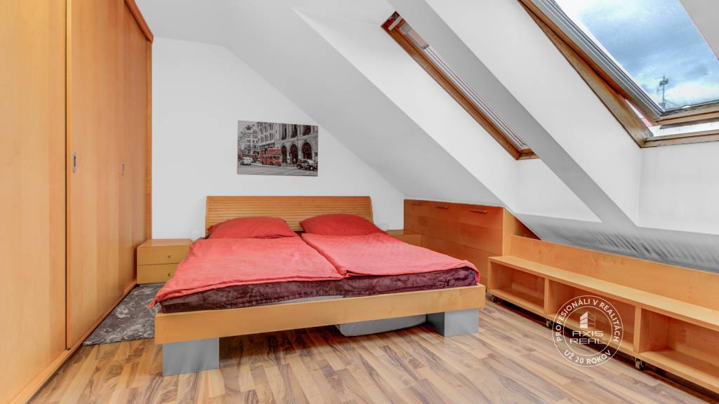 2-izb. byt, KRÁSNY VÝHĽAD, BA. Staré Mesto, Vajanského ul. - 5