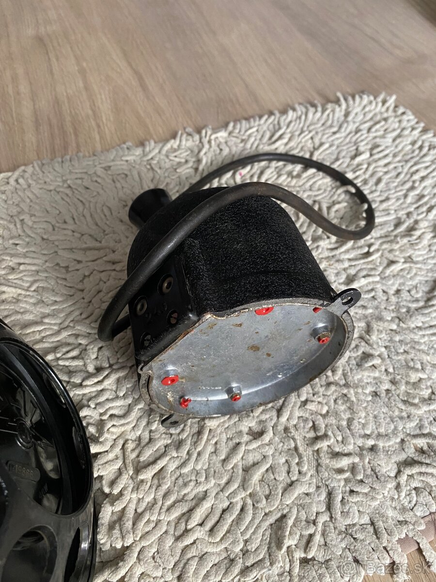 Sovietsky vojensky mikrofon - 5