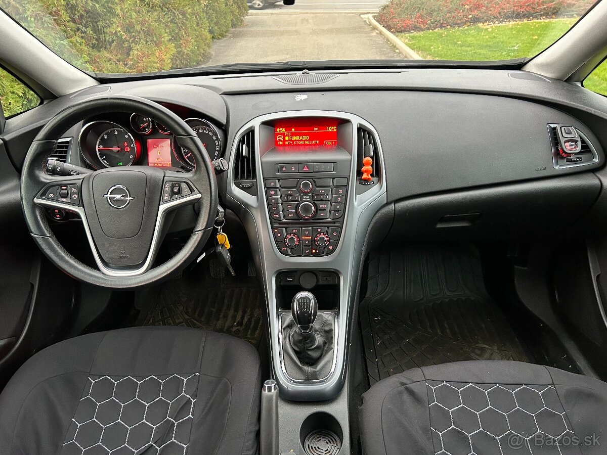 ►Opel Astra 1.7 CDTI 130k Active ►2013 ►Kúpené v SR - 5