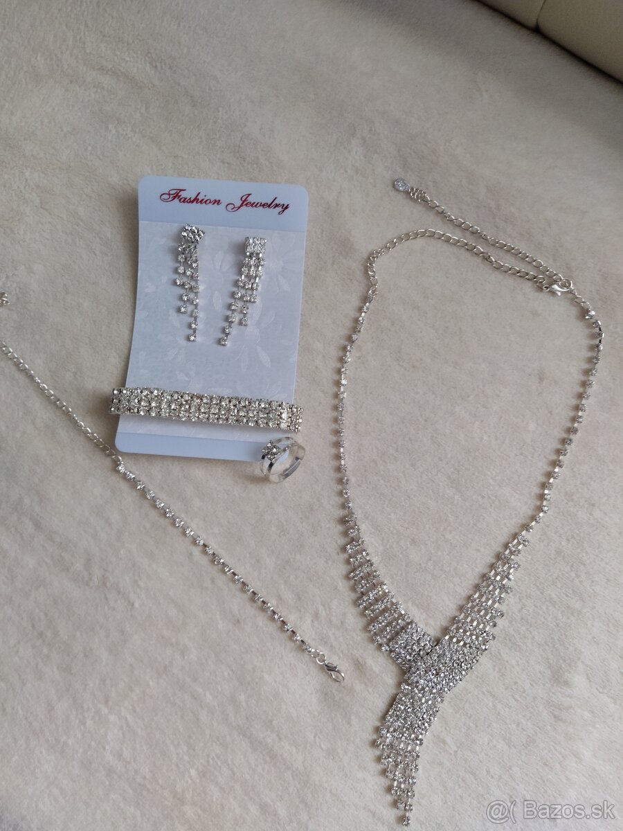 NOVÝ set bižutérie + krabička a brošňa (osobný odber) - 5