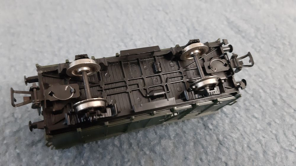 Vláčiky - model krytého vozňa B PIKO H0 - 5