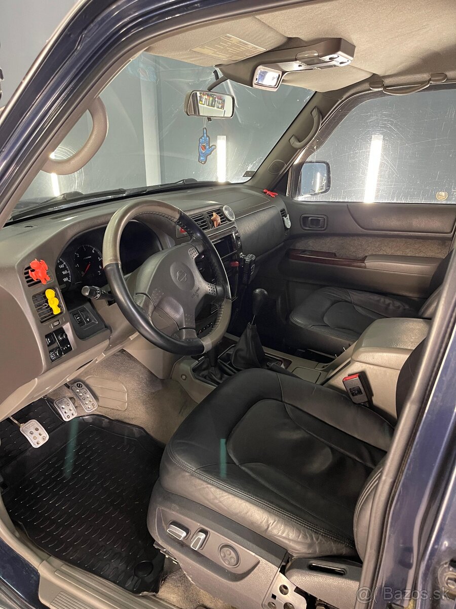 Predám Nissan Patrol y61 2,8 TD - 5