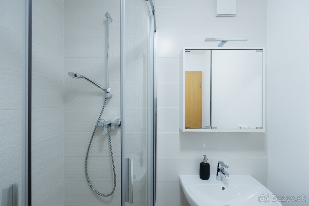 Štýlový apartmán s balkónom v Bešeňovej - 5