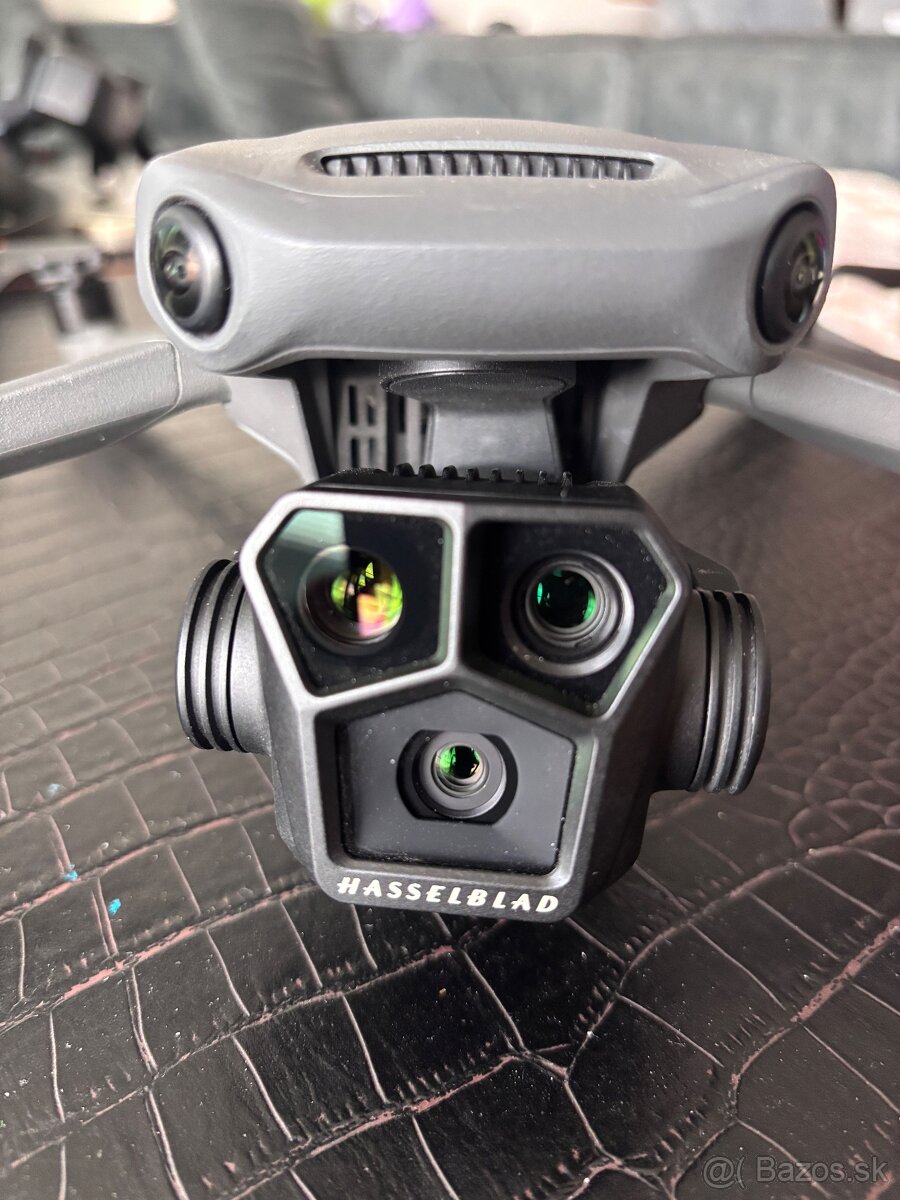 DJI Mavic 3 PRO FLY MORE COMBO - 5