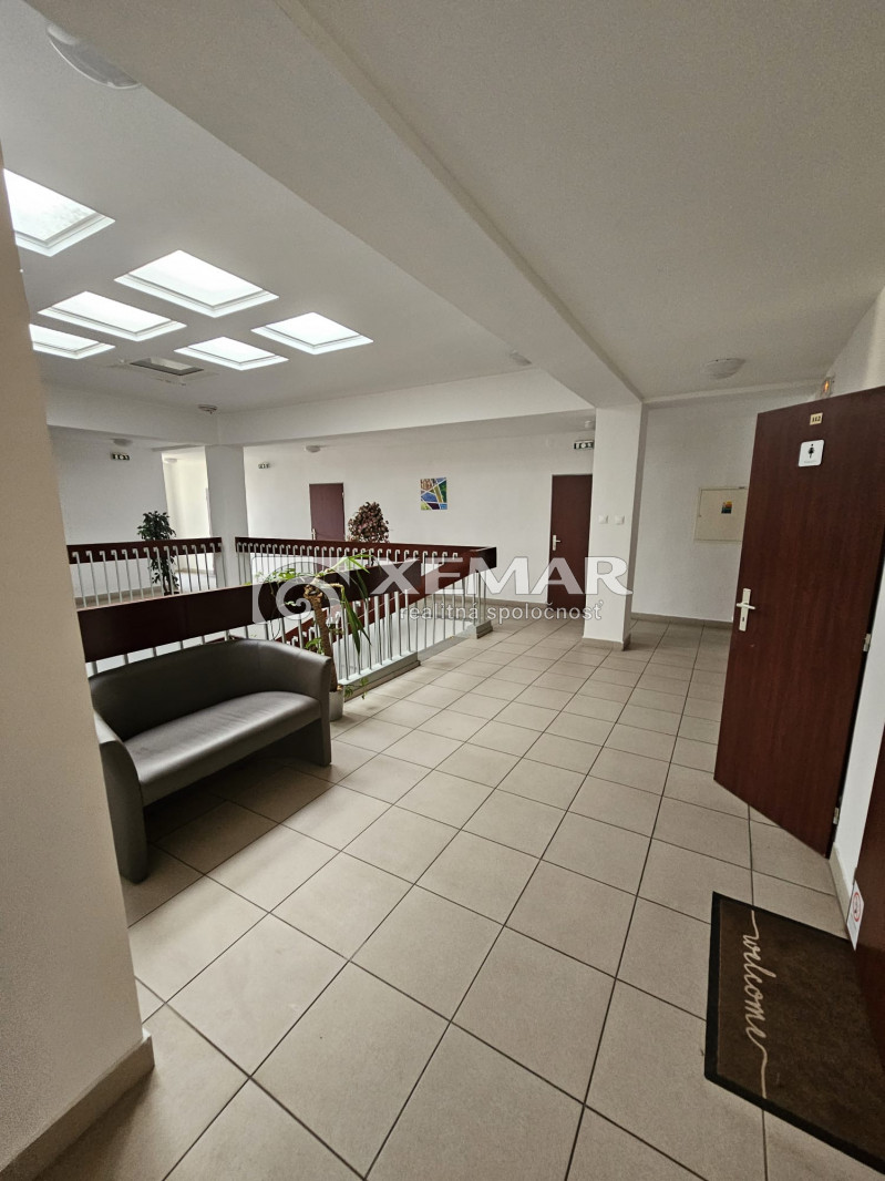 Prenájom kancelársky priestor Banská Bystrica - 5