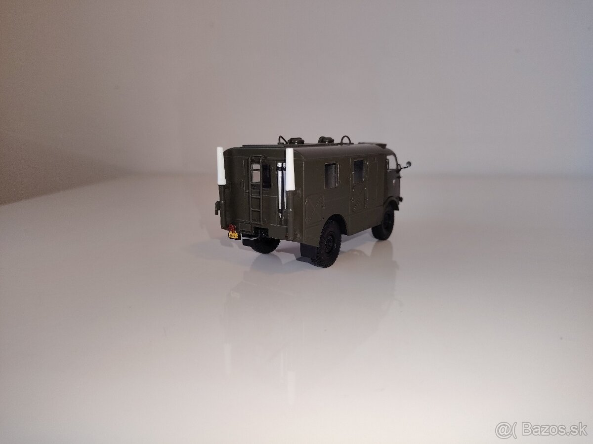 Tatra 805 1:43 - 5