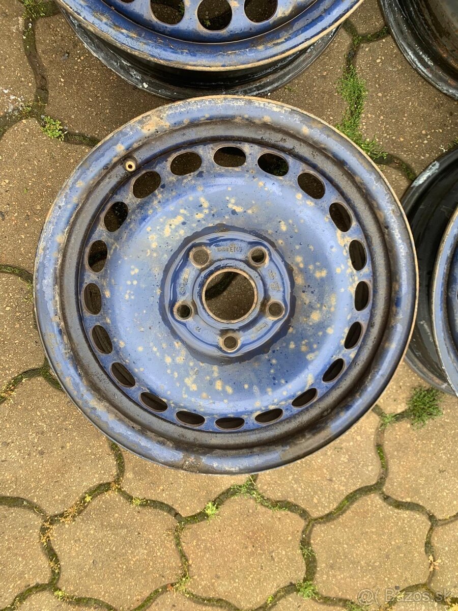 Predám 4ks plechové disky 5x112 R15 - 5