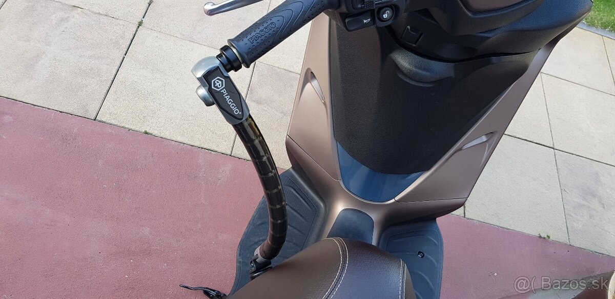 Piaggio Medley 150 - 5