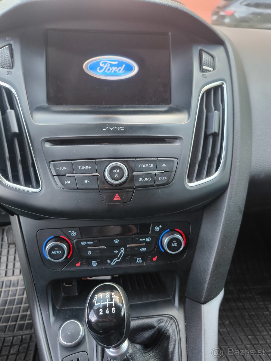 Ford FOCUS kombi aj výmena - 5