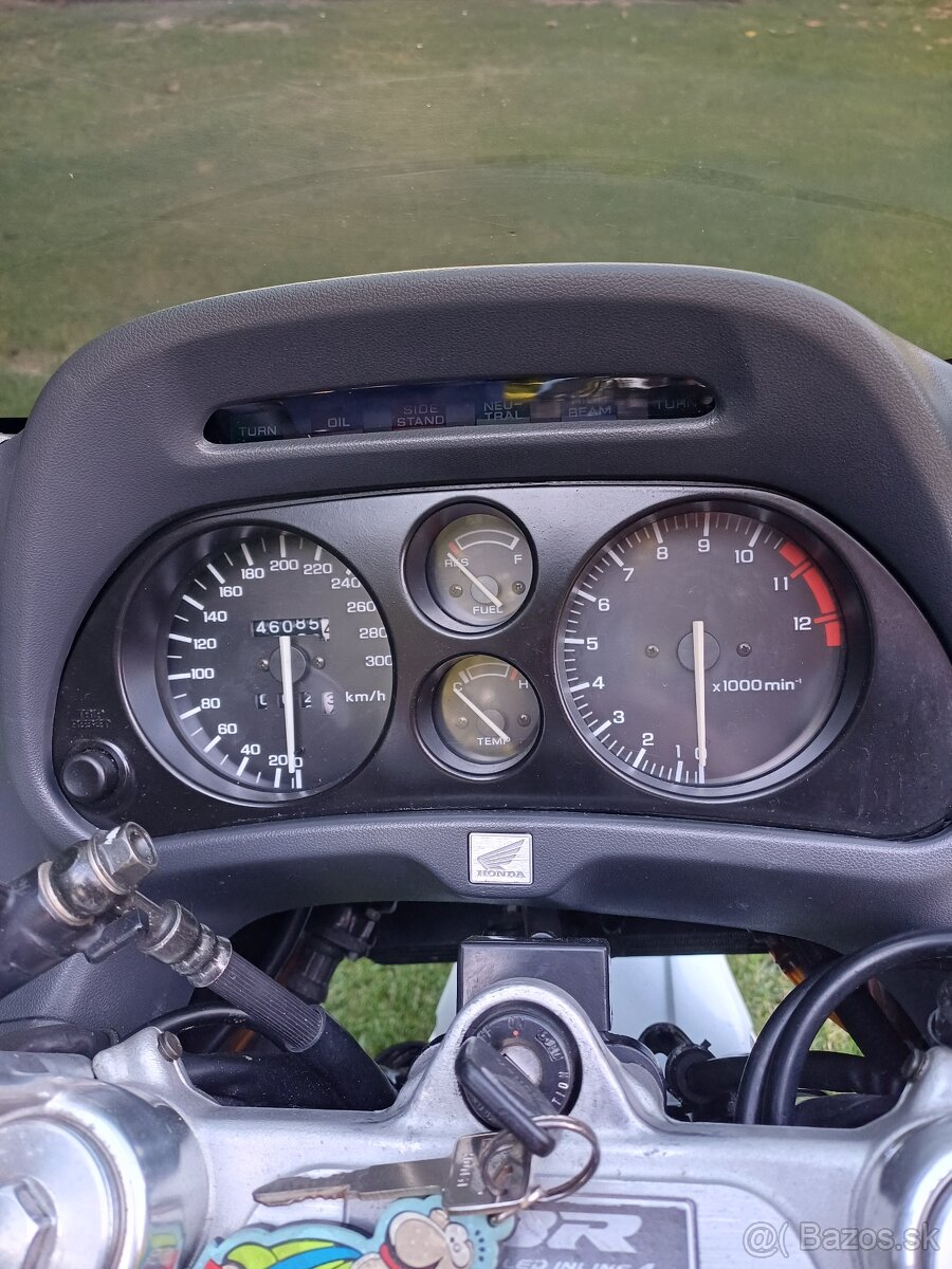 Honda CBR1000F - 5
