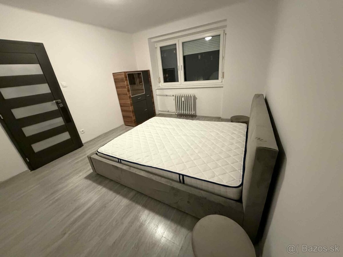 HZ-23 Na prenájom celkom zariadený 2 izbový byt v Komárne - 5