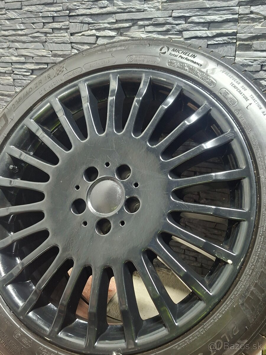 Mercedes R19 Original - 5