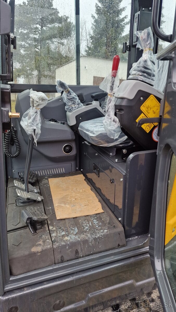 Predam pasový bager MACAO CT38 - 5