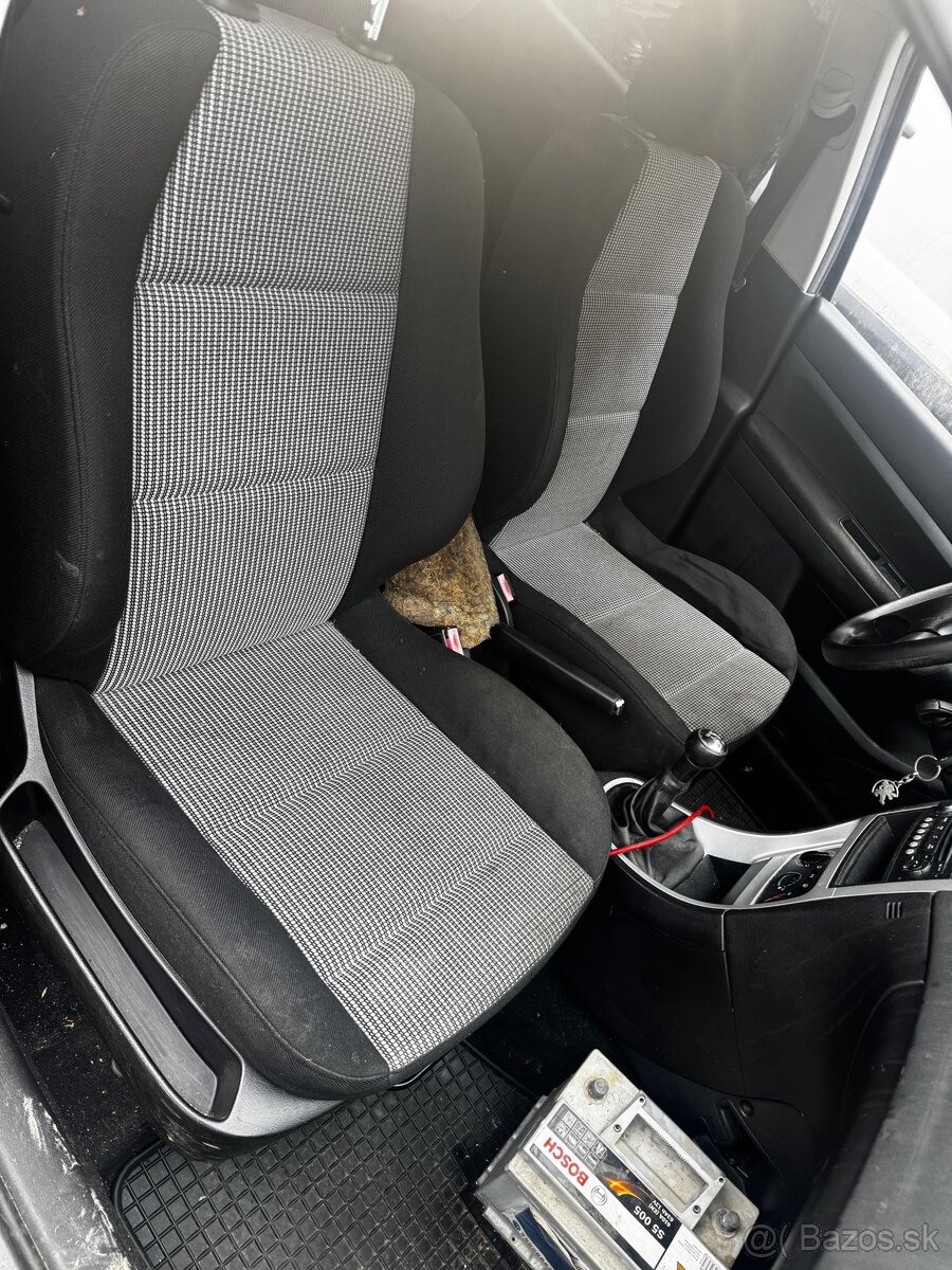 Rozpredam Peugeot 307 - 5