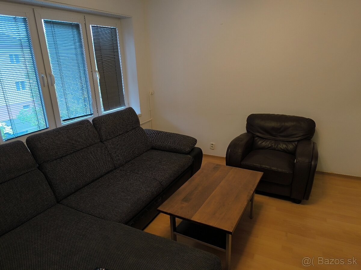 Prenájom 3 izbového bytu - sídlisko 1 - 5