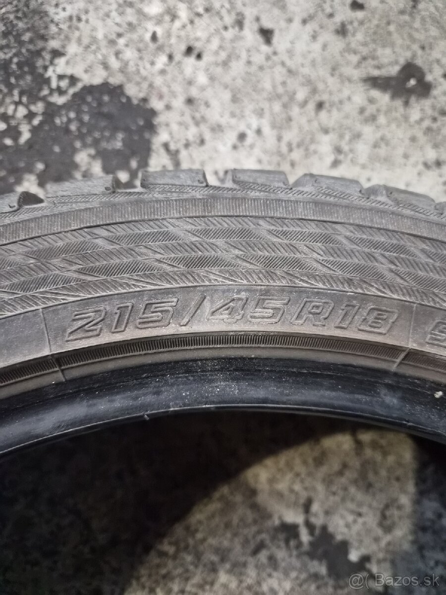 Predam 4ks zimne pneu 215 45 18 - 5