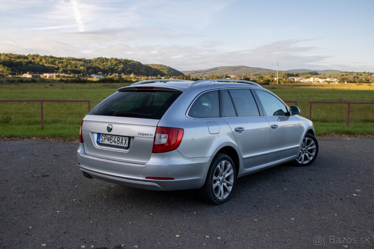 Škoda Superb Combi 2,0 TDI-125 kw Elegance 4X4 - 5