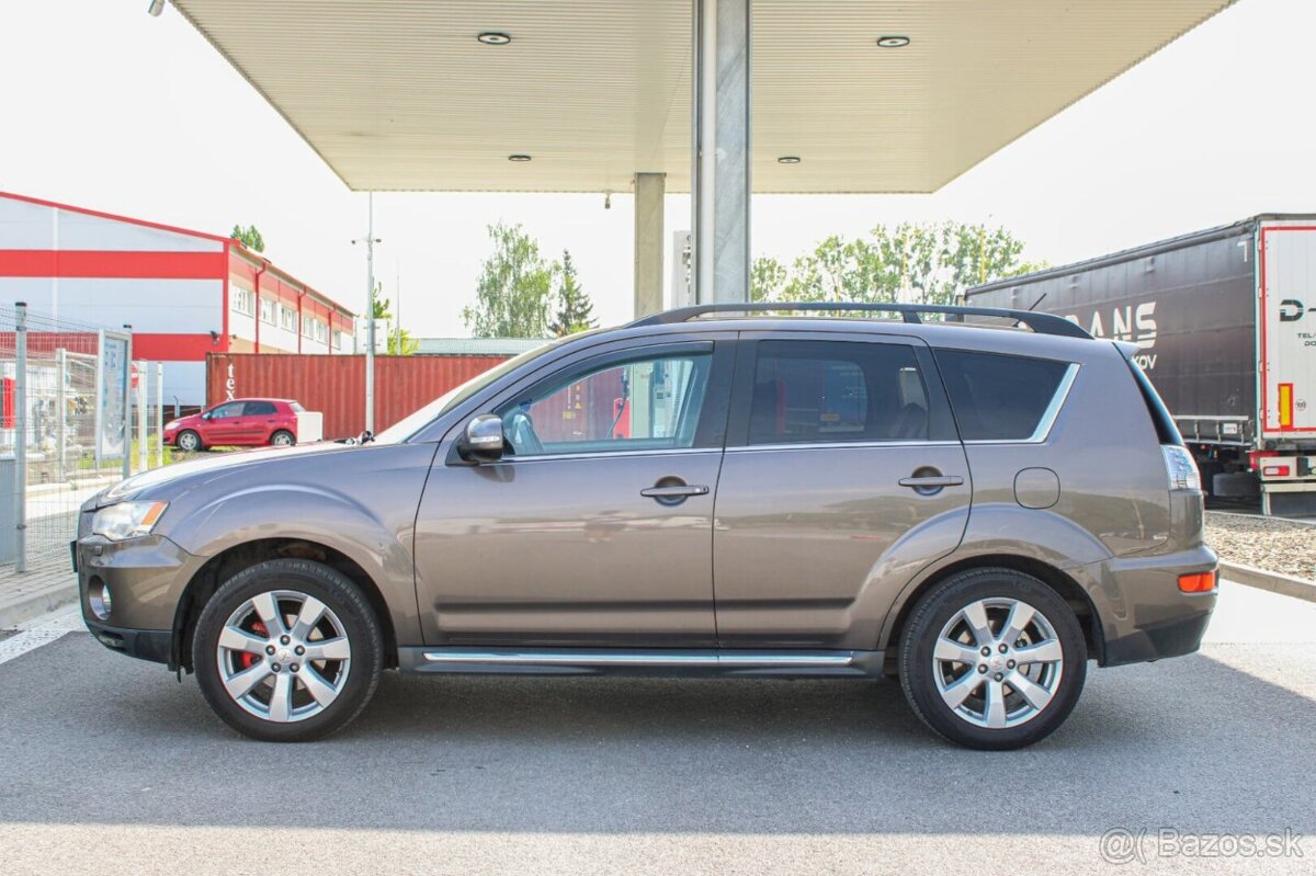 Mitsubishi Outlander 2.2 DI-D 4x4 - 5
