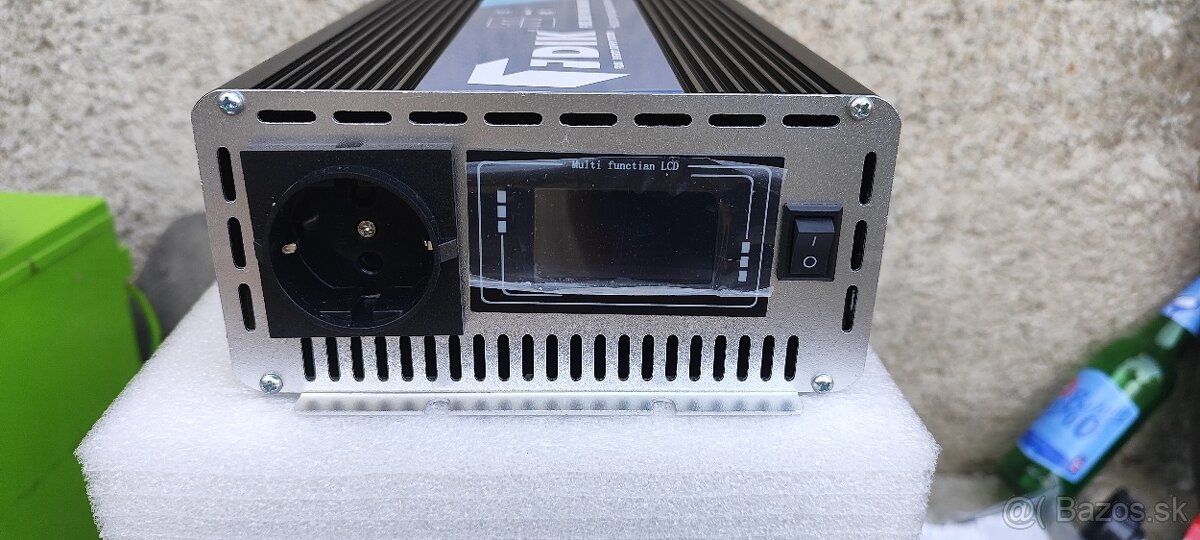 Menič napätia 12v->230v 5000W - 5