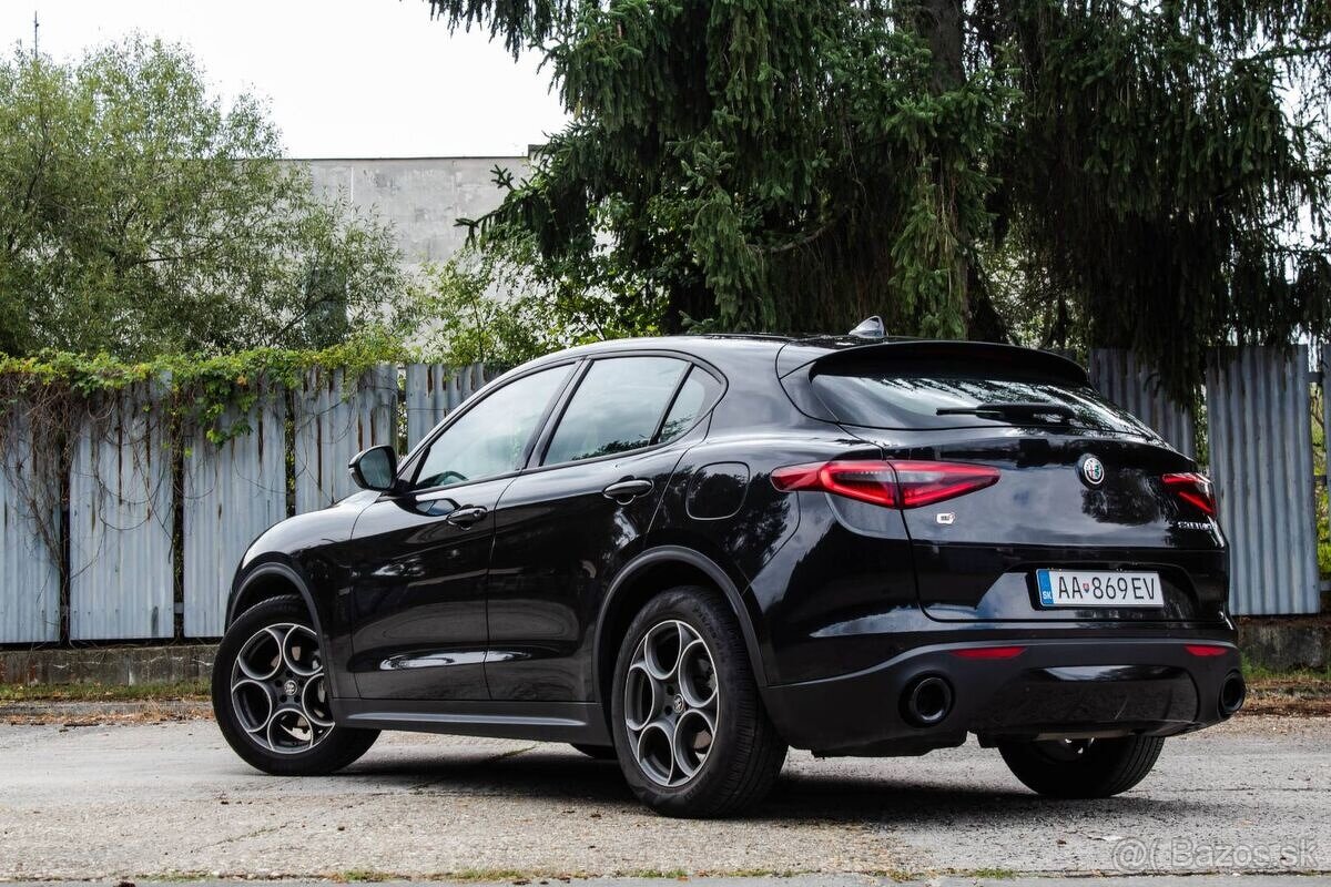 Alfa Romeo Stelvio Q4 - 5