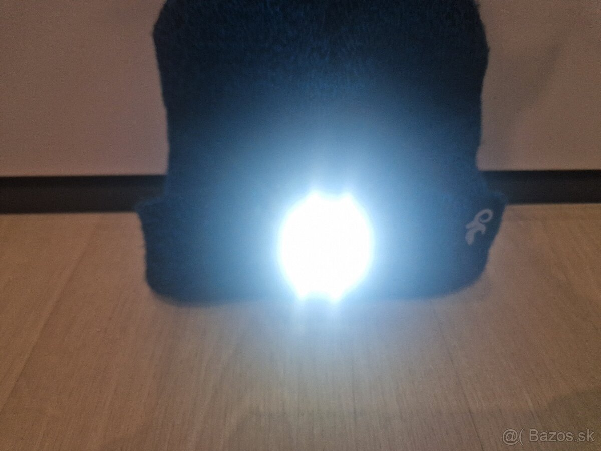 Zimna ciapka s led svetlom - 5