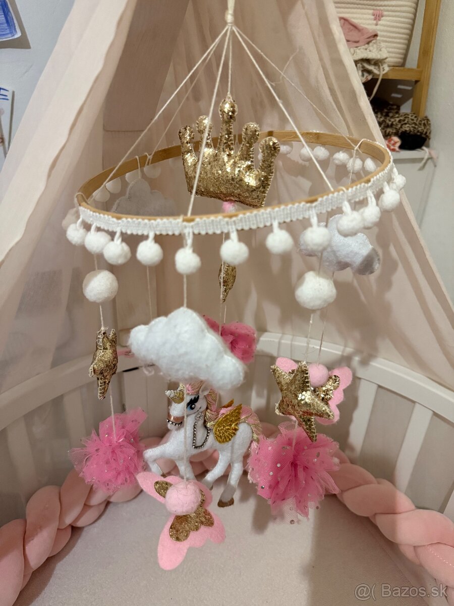 Rastúca houpajúca srdiečková postielka biela - 5