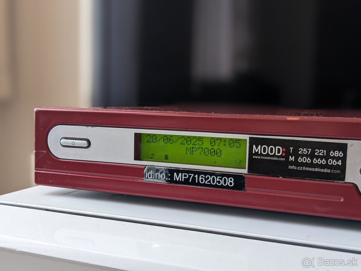 mood media MP7000 - 5