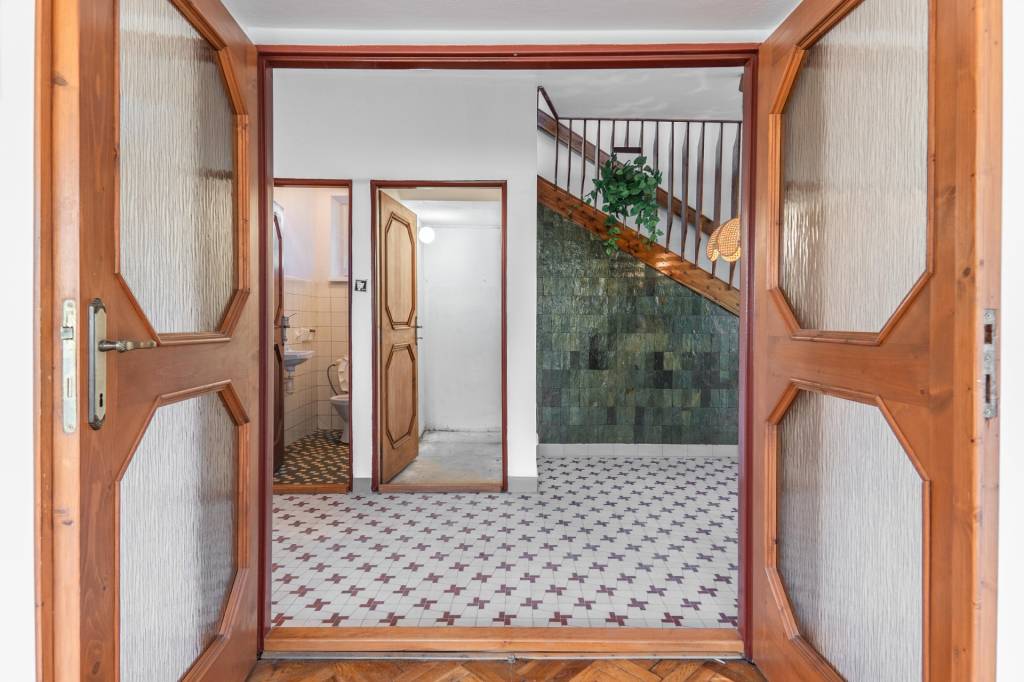 BabonyTRE I Na predaj dvojposchodový 5i rodinný dom pri Žil - 5