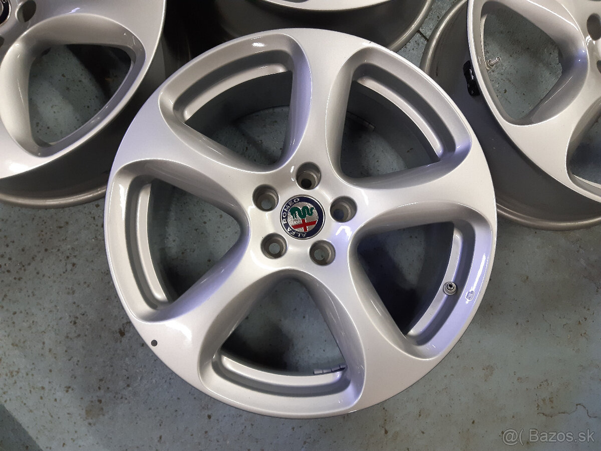 5x110 18" Alfa Romeo Stelvio +TPMS -nové - 5