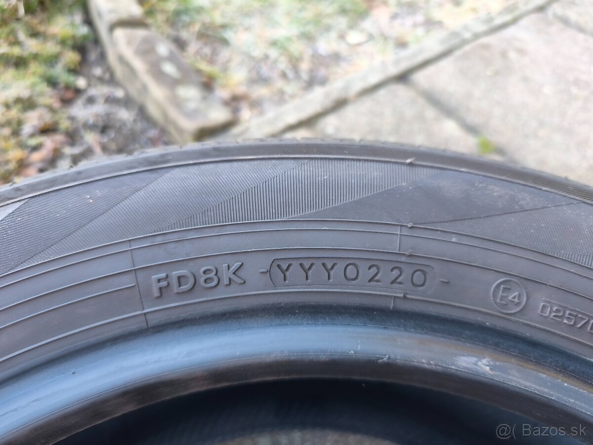 Yokohama BluEarth 205/55 R16 - 5