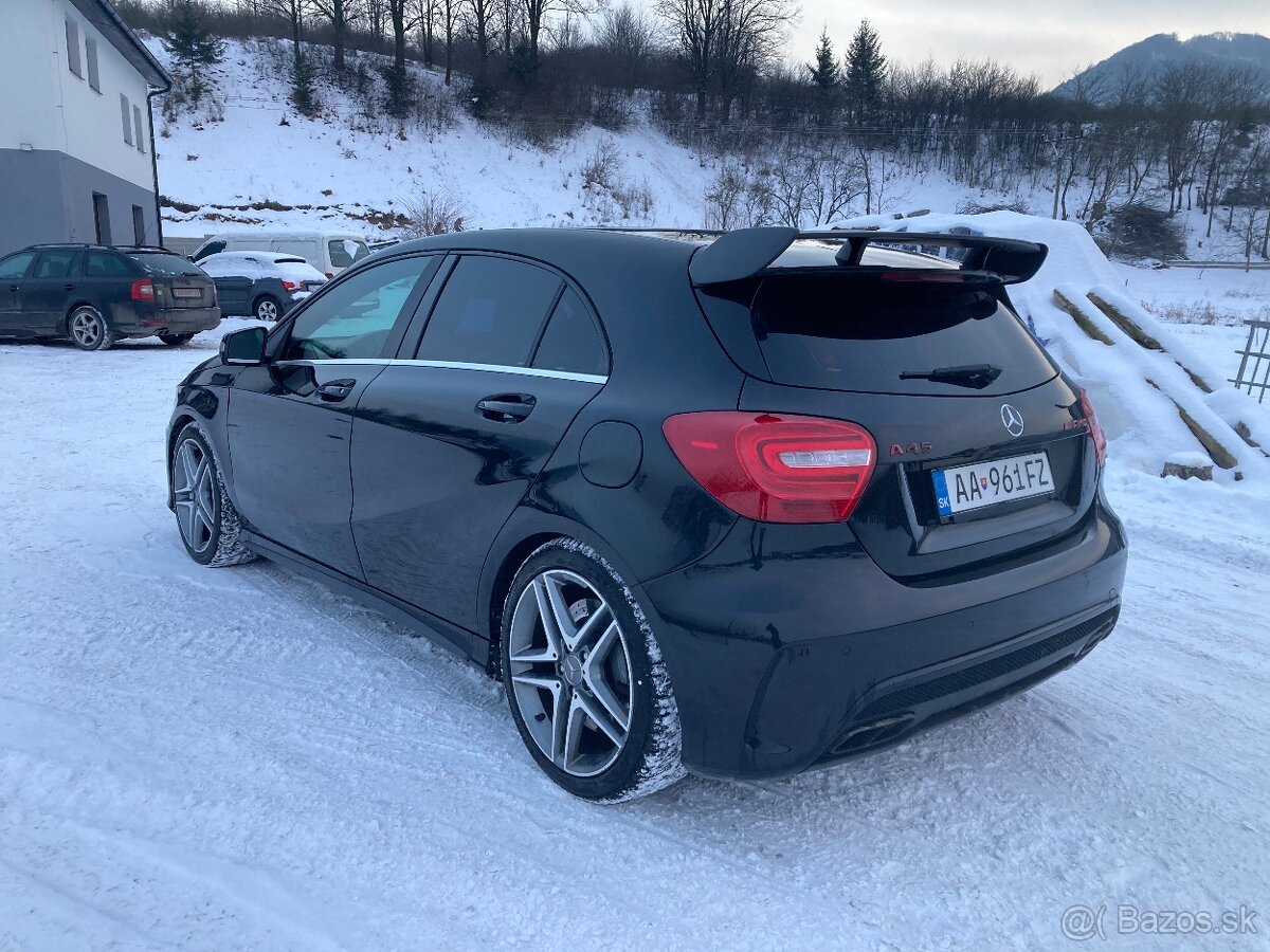 Mercedes A 45AMG - 5