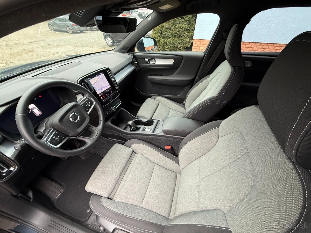 Volvo XC40 2.0 B3 mHEV Plus AT 2025 DPH - 5